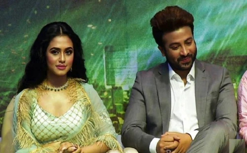 শাকিব খানের সঙ্গে প্রেম, যা বললেন নুসরাত ফারিয়া